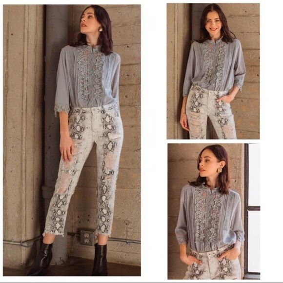 FLORAL Blouse With Eyelet Lacing In Grey - Picture 6 of 14